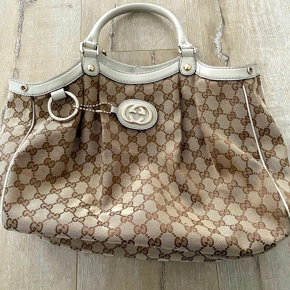 Authentic Gucci GG Canvas Sukey Medium